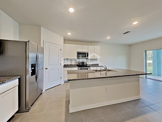 Photo - 2840 Greenleaf Ter