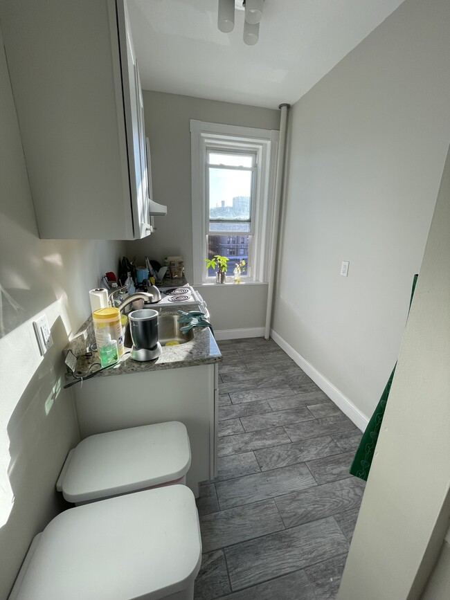 Building Photo - 27 Wait St Unit 303 Rental