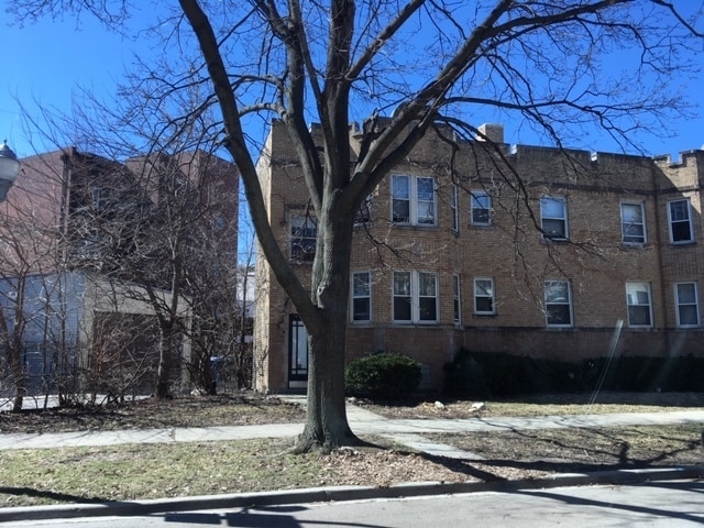 Photo - 3730 N Christiana Ave Apartment Unit 1