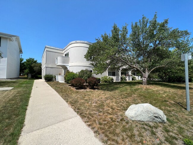 Photo - Studio Condo near Munson Hospital - Availa...