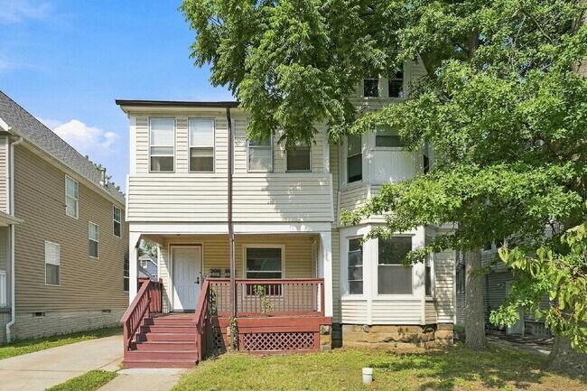 Building Photo - 1334 W 89th St Unit 1