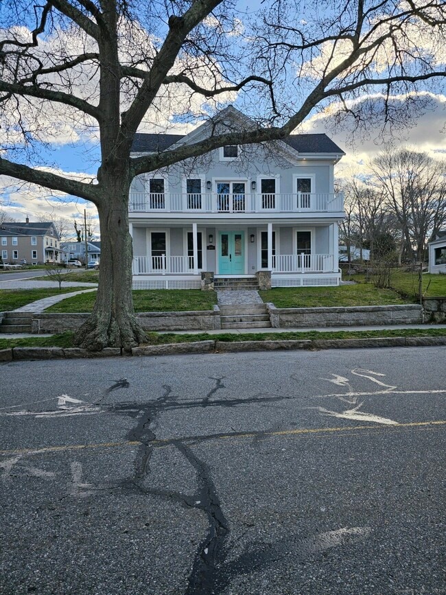 Photo - 281 Pequot Ave Unit 2