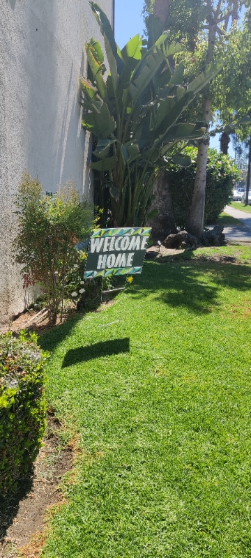 Photo - 18935 Sherman Way Unidad 19