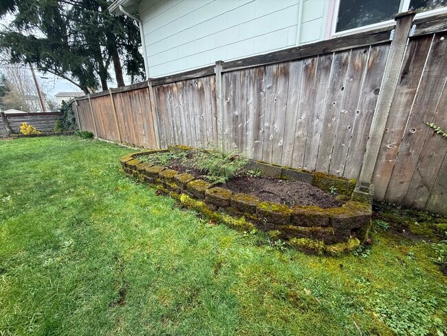 Photo - 406 E 43rd St