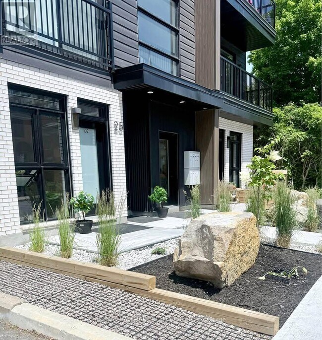 Photo - 25 Grant St Unit 101