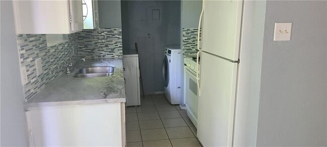 Photo - 822 Sahara Ave