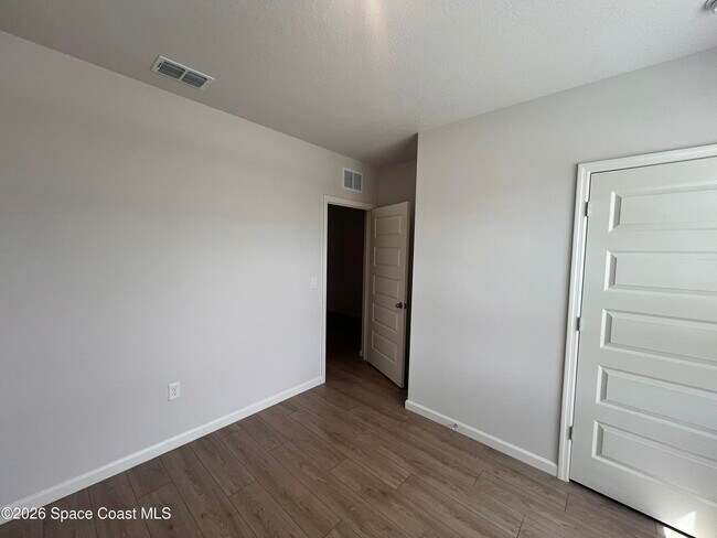 Photo - 1493 Garabaldi Cir SE