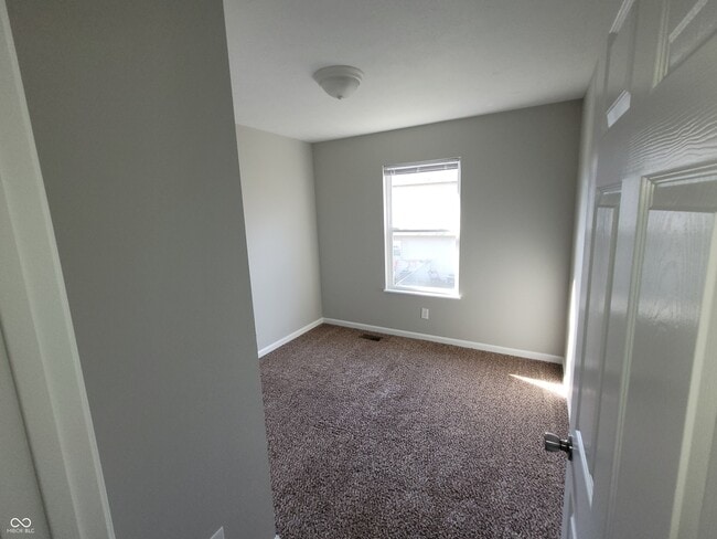 146 E Center Dr