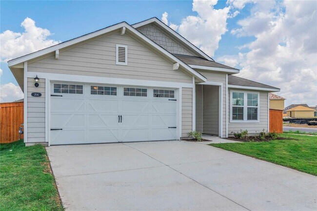 204 Rollingwood Dr