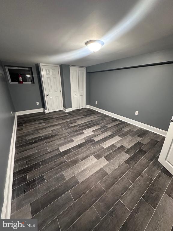 Photo - 405 Lyndhurst St