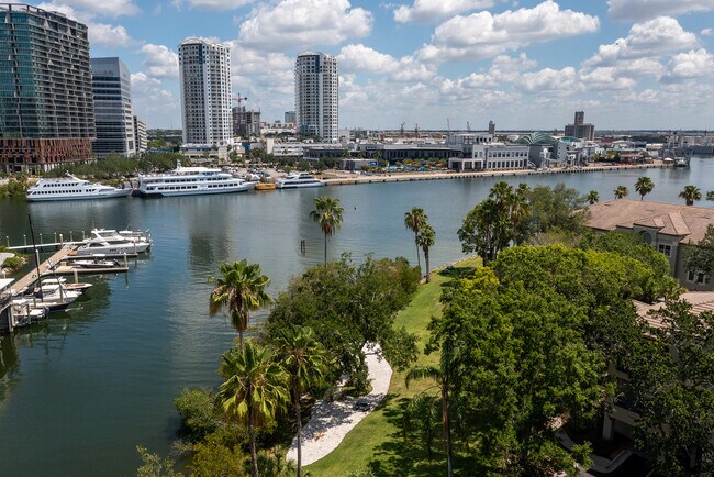 Photo - 705 Mainsail Dr