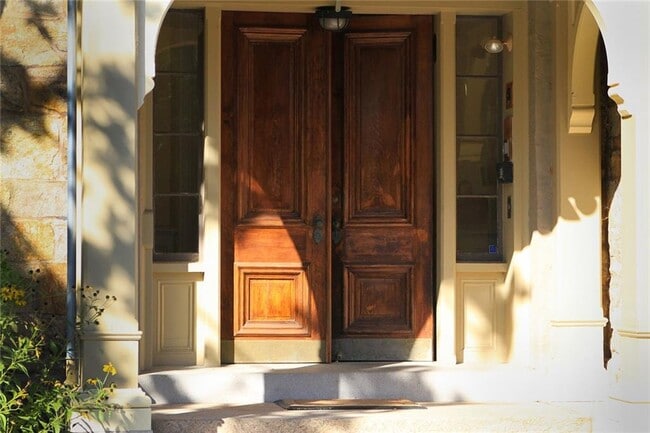 Photo - 66 Webster St