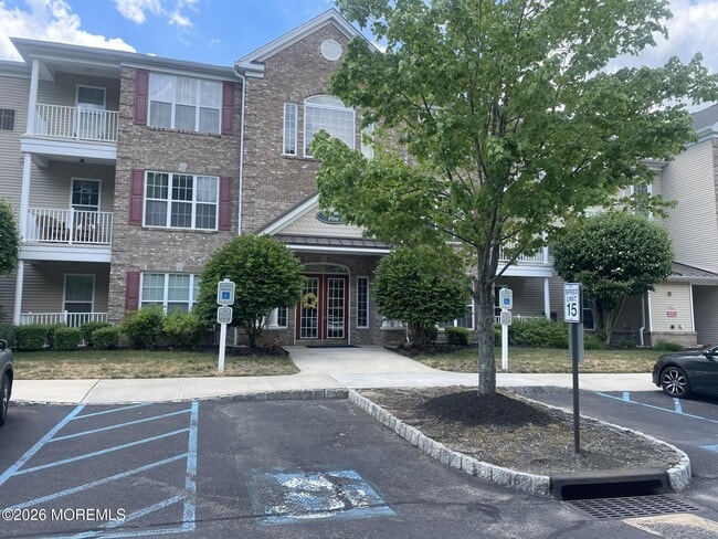 Building Photo - 523 Sophee Ln