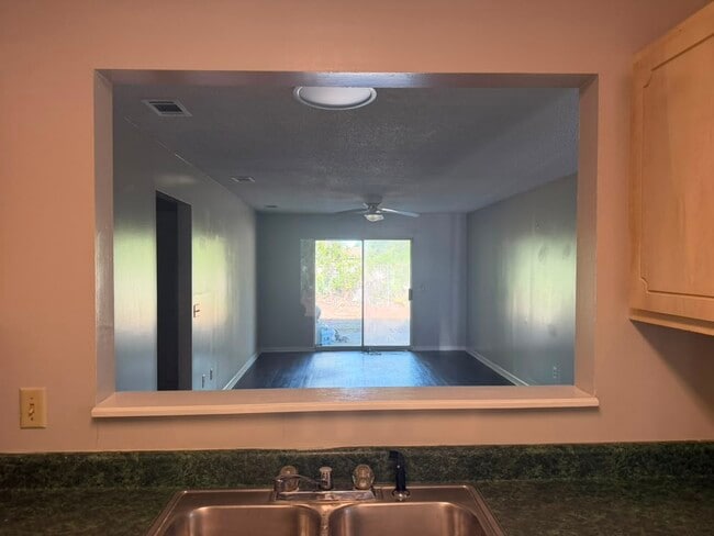 910 Brett Dr Unit 1