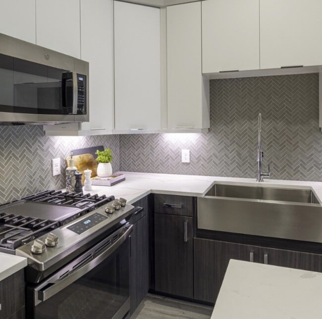 Photo - 401 W 25th St Unit 2408