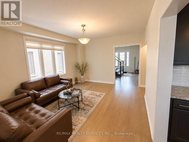 Photo - 36 Dore Dr