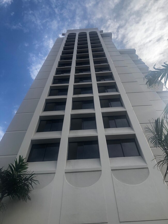 Ala Moana Area - Atkinson Plaza- Renovate... - Ala Moana Area - Atkinson Plaza-  Renovate... House