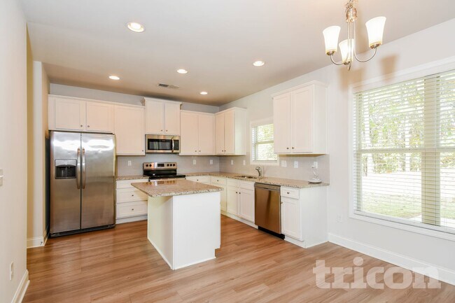 Photo - 16 Ireland Pt