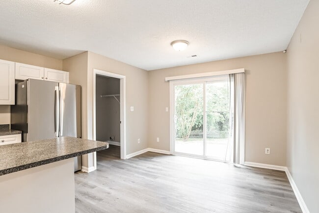 Photo - 941 Milkwood Ln