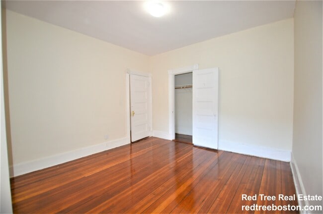 Building Photo - 1595 Beacon St