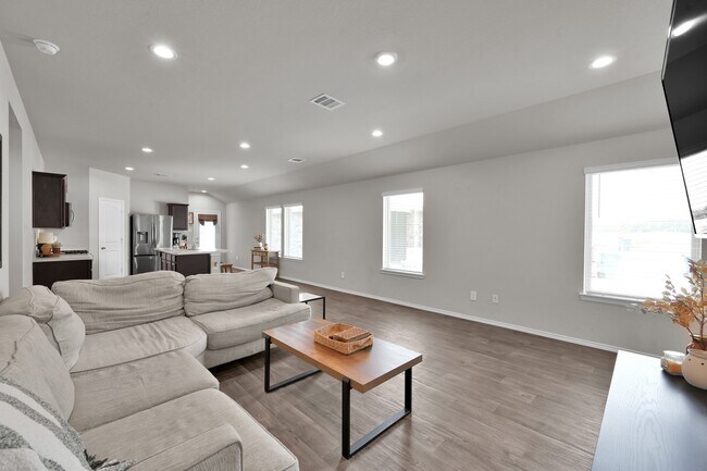 Photo - 13916 Great Pnes Ct