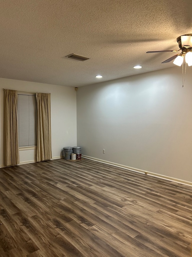 Photo - 403 Remington Ave