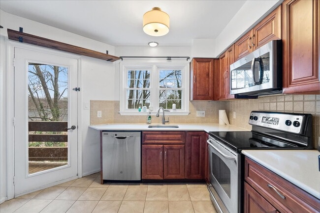 Photo - Classic Reston condo Offers Bright, Peaceful Court Living