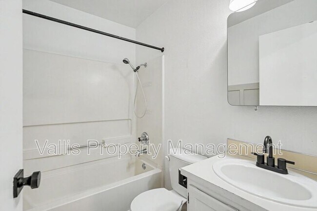 Photo - 5260 Springcrest Dr S