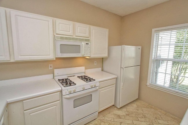 Photo - 3803 Berkeley Crossing