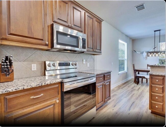 Photo - 405 Alva Dr
