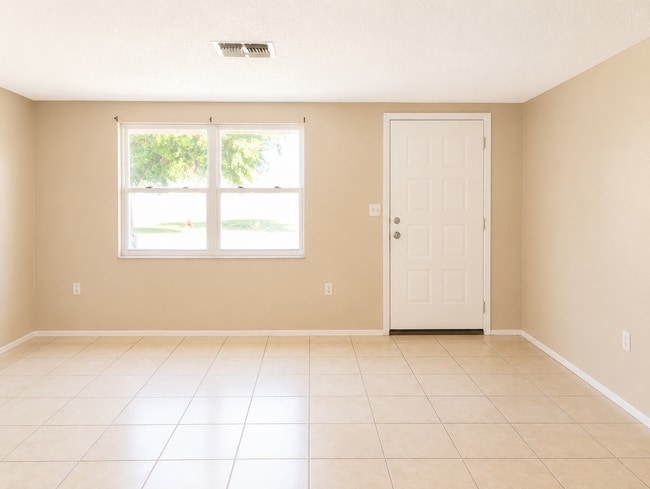 11714 Paige Dr