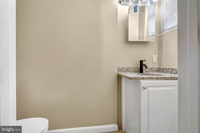 Photo - 2131 Jefferson St