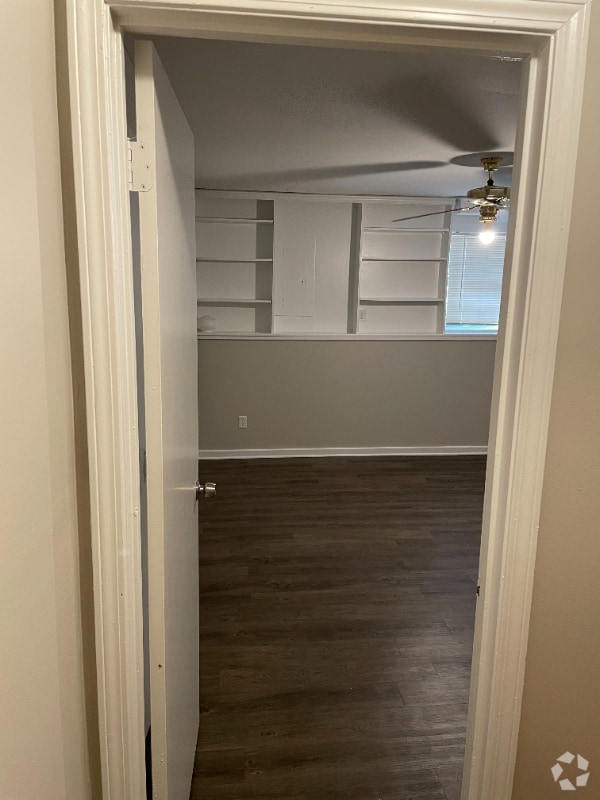 Building Photo - 3230 Meadowlark Ln NW Rental