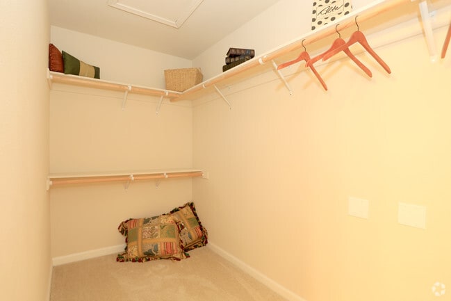 2BR, 2BA