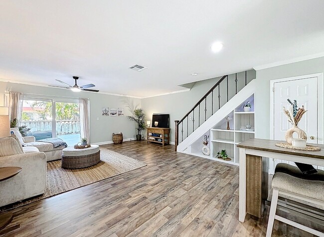 Building Photo - 1655 58th Terrace S