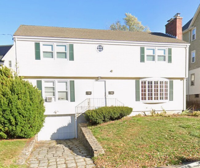 Photo - 266 Linwood St