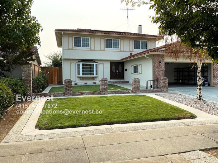 Gorgeous 4-Bedroom Home with Exceptional C... - Gorgeous 4-Bedroom Home with Exceptional C...
