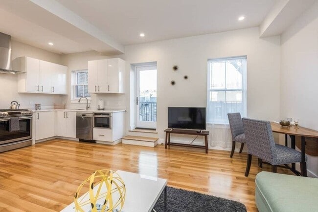 Photo - 666 Massachusetts Ave Unit 3