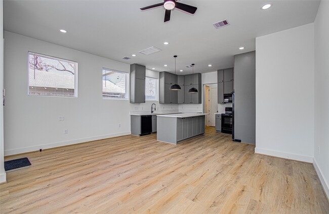 Photo - 1508 McKee St Unidad A