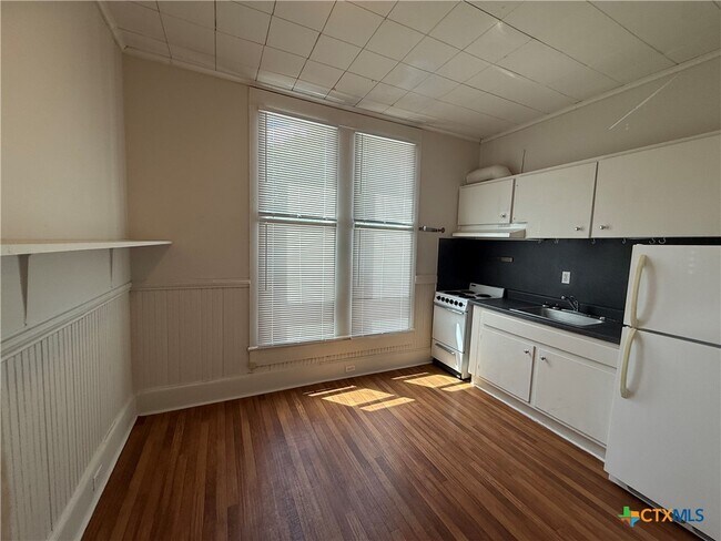 Photo - 319 North St Unit 4