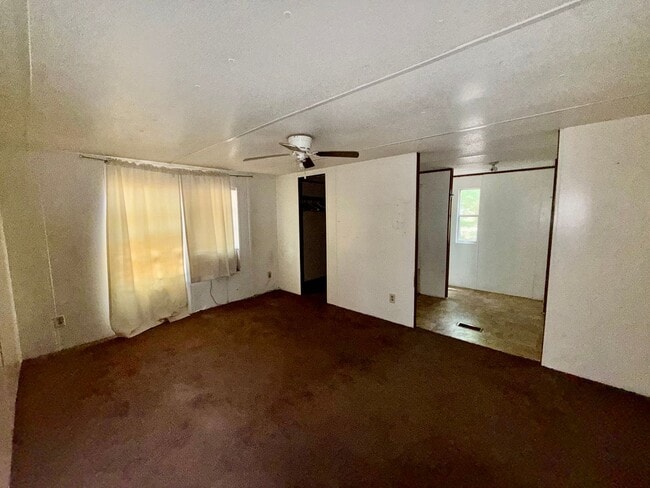 Photo - 3/2 Mobile Home Available!