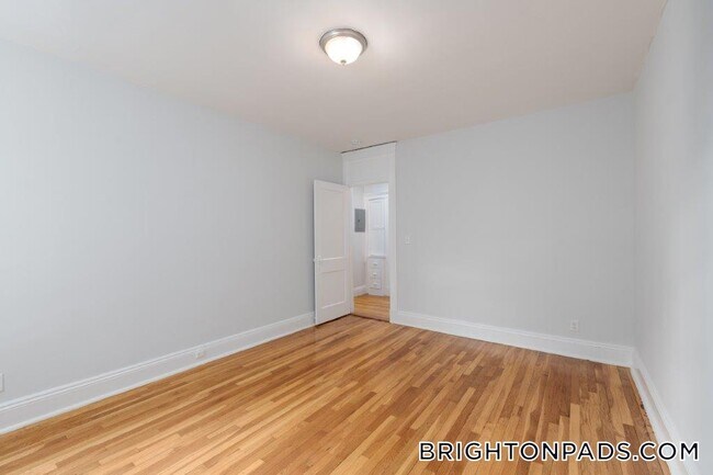 286 Chestnut Hill Ave Unit 5