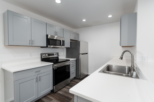 Shoofly Station Apartments - Shoofly Station Apartments