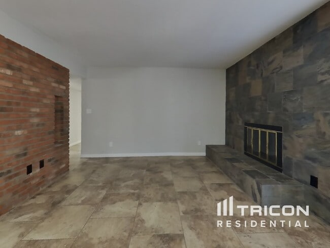 Photo - 9215 N 39th Dr