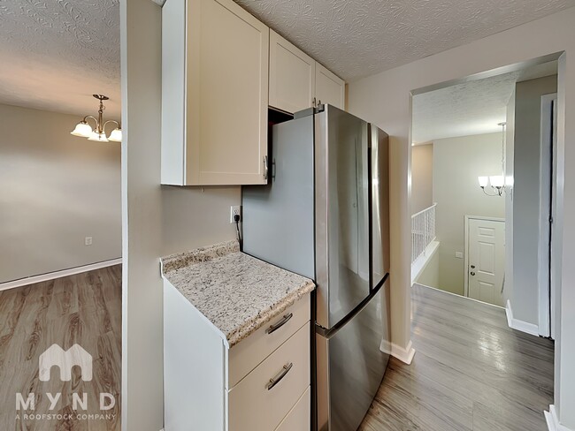 Photo - 849 Upwoods Dr