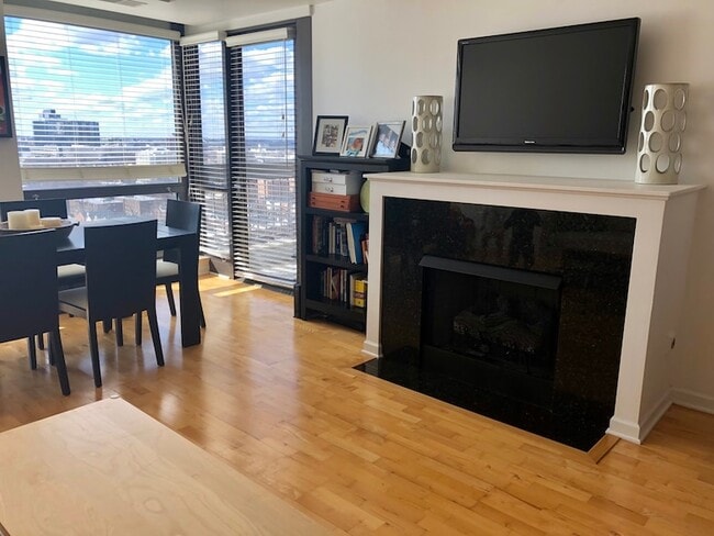 Photo - 1212 N Wells St Unit 1506