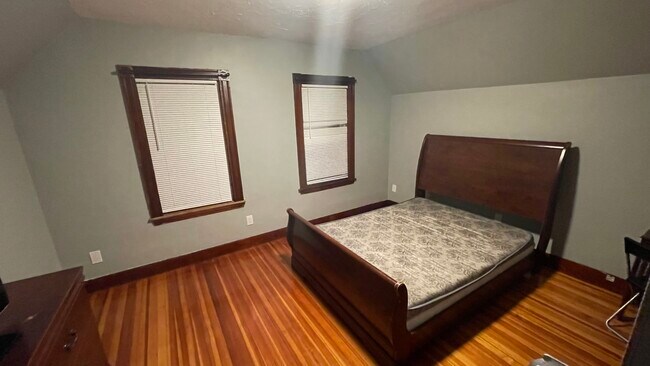 Photo - 34 Larchmont St Unit 2