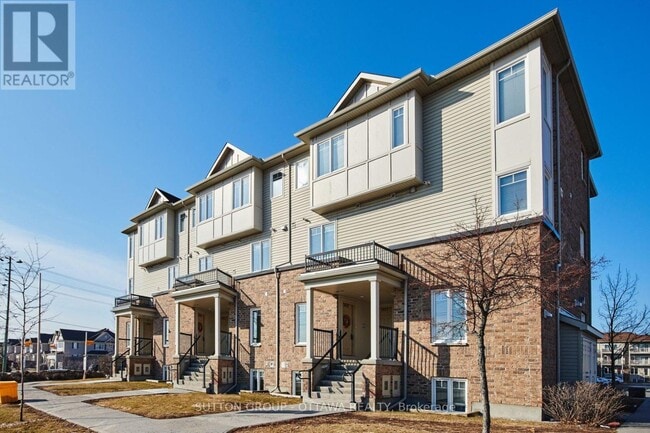 Photo - 2625 Longfields Dr