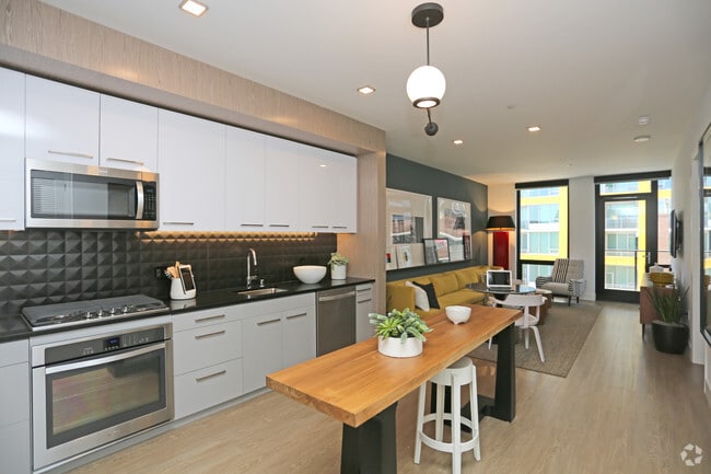 1 HAB, 1 BA - 844 ft² - Shift