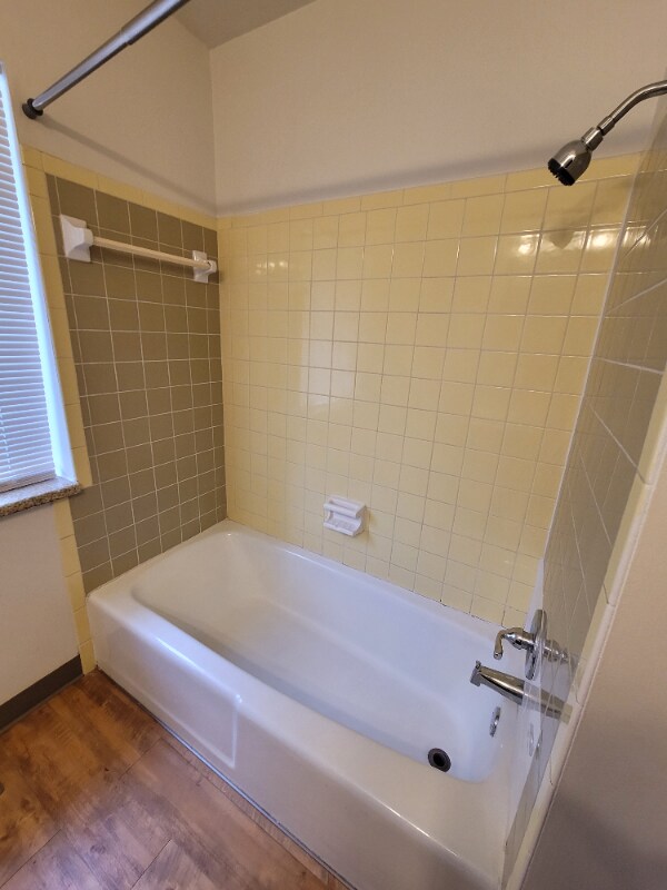 Photo - 332 Sheraton Dr NW